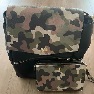 Freshly picked classic diaper bag